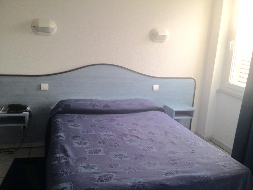 Hotel Le Strasbourg Mulhouse Oda fotoğraf