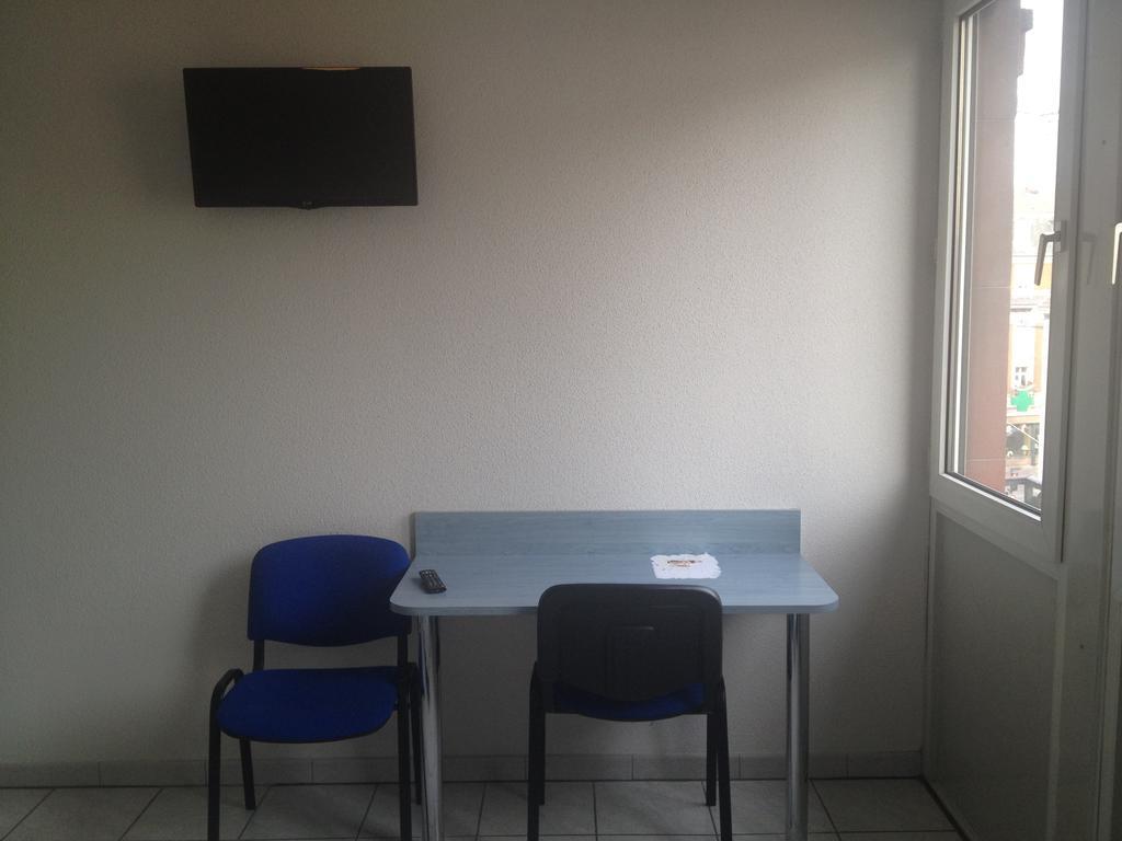 Hotel Le Strasbourg Mulhouse Oda fotoğraf